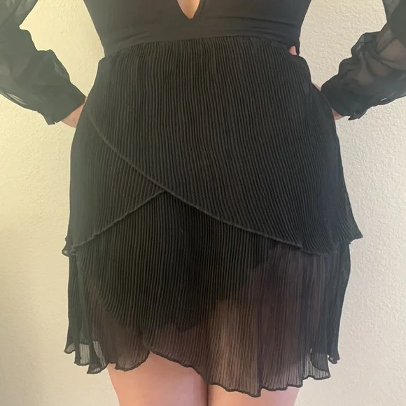 Topshop Mini Dress Size 4 Sheer Black Long Sleeve V-Neck Pleated Tiered NWT! $75 - Picture 7 of 16